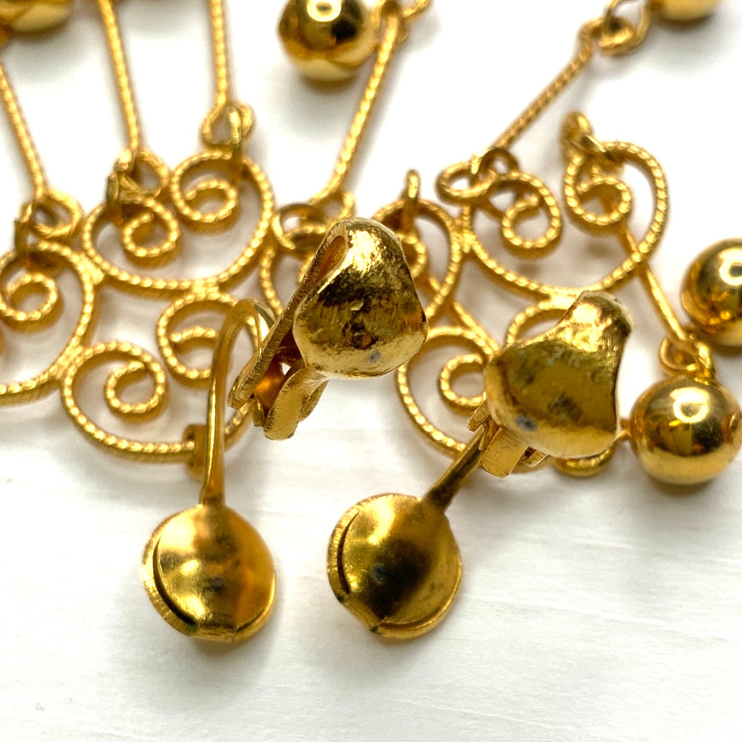 VINTAGE 1960-70's Gold Tone Ball Fringe Clip Earrings