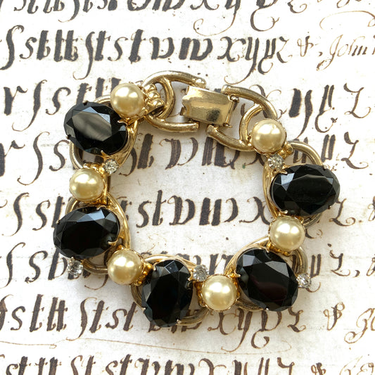 VINTAGE 1940s-50s Black Oval Glass & Glass Pearl Bracelet