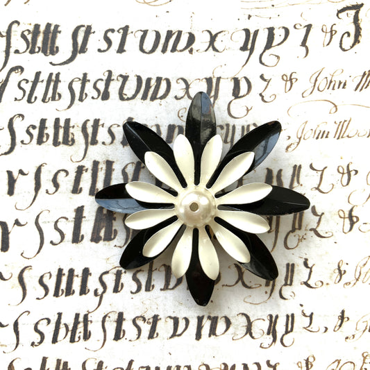 VINTAGE 1960s Black & White Enamel Flower Brooch