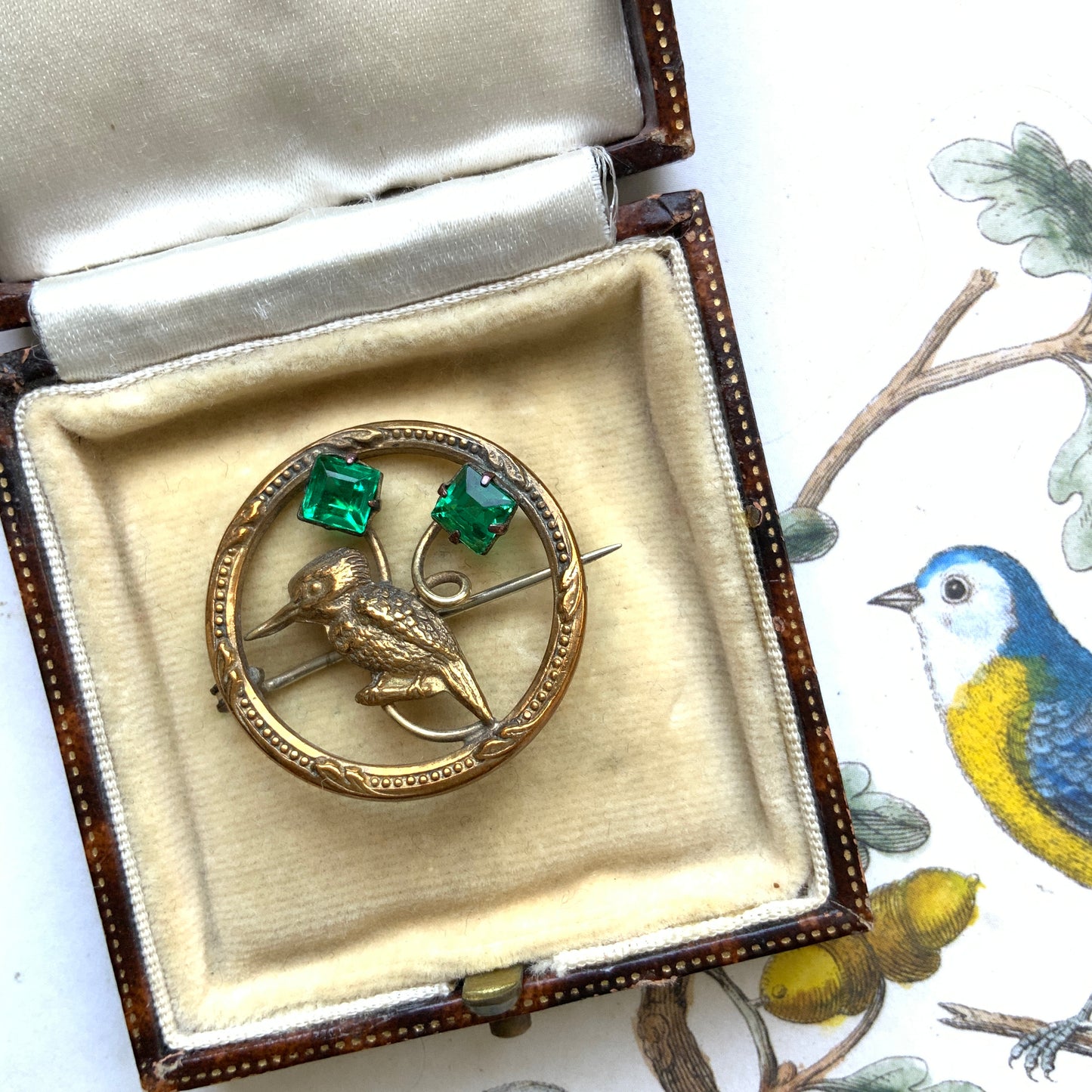 VINTAGE ART DECO Gold Ring & Kingfisher Bird Green Glass Brooch