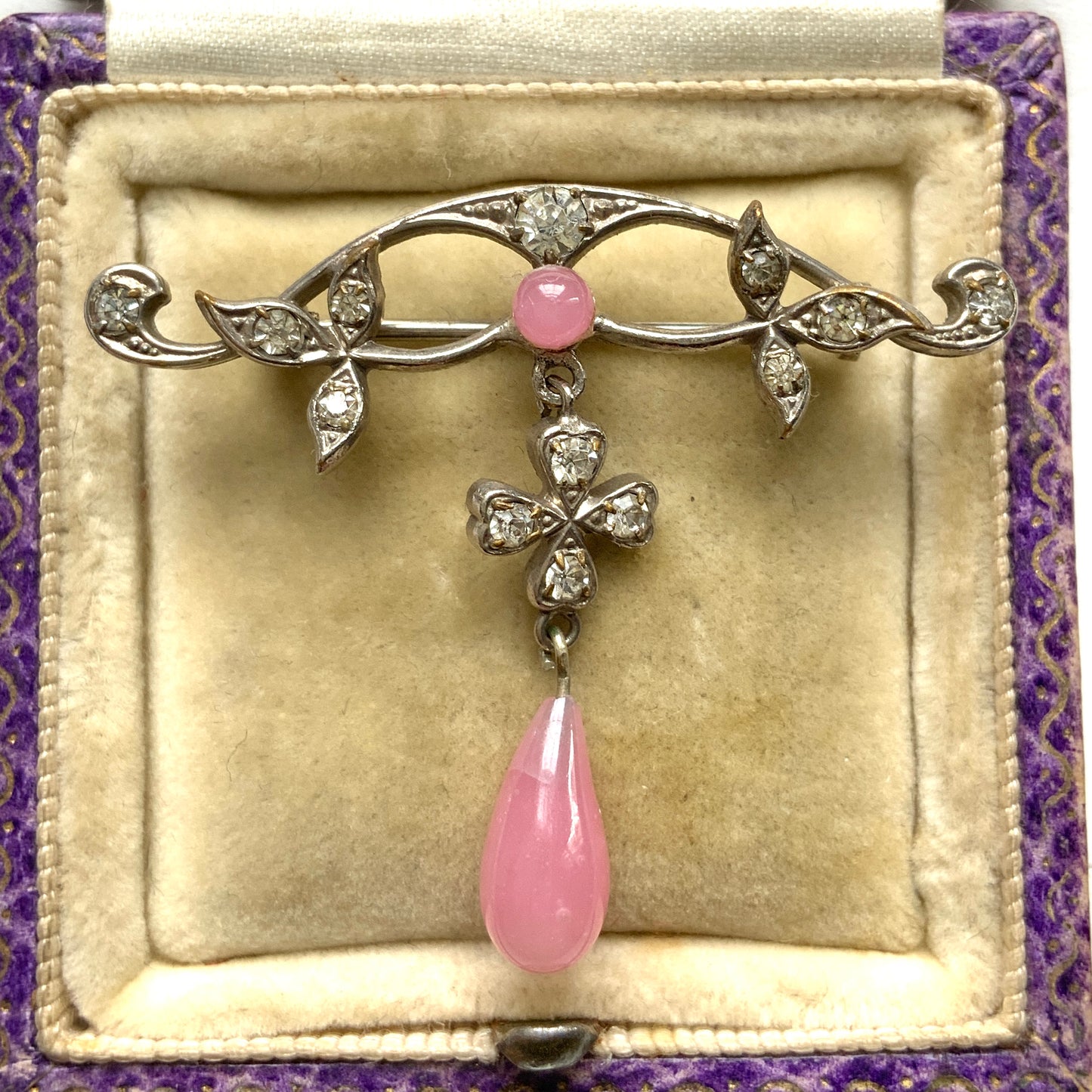 VINTAGE ART DECO Silver-Tone Bar Brooch with Clover & Pink Teardrop Glass