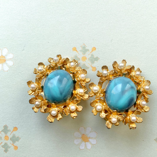 VINTAGE Blue Cabochon & Gold Tone Flowers Clip-On Earrings