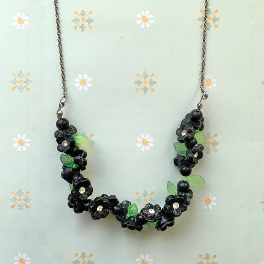 VINTAGE Black Plastic Flower Beads Necklace