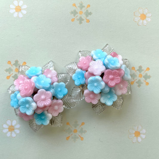 VINTAGE Pink & Light Blue Flower Beads Cluster Clip-On Earrings