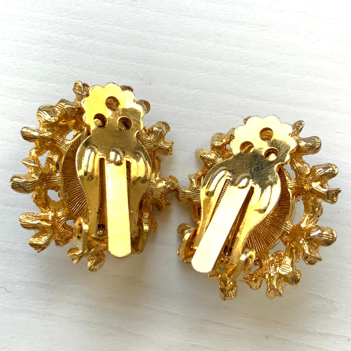 VINTAGE Blue Cabochon & Gold Tone Flowers Clip-On Earrings