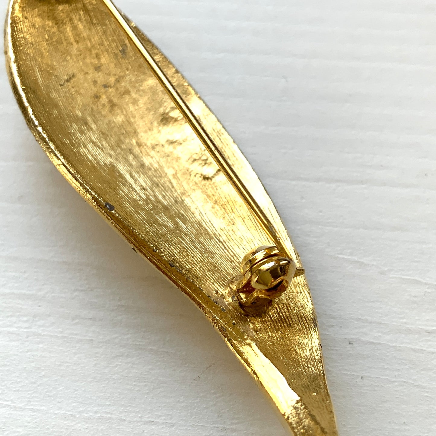 VINTAGE Gold Tone Leaf & Rhinestone Flowers Brooch