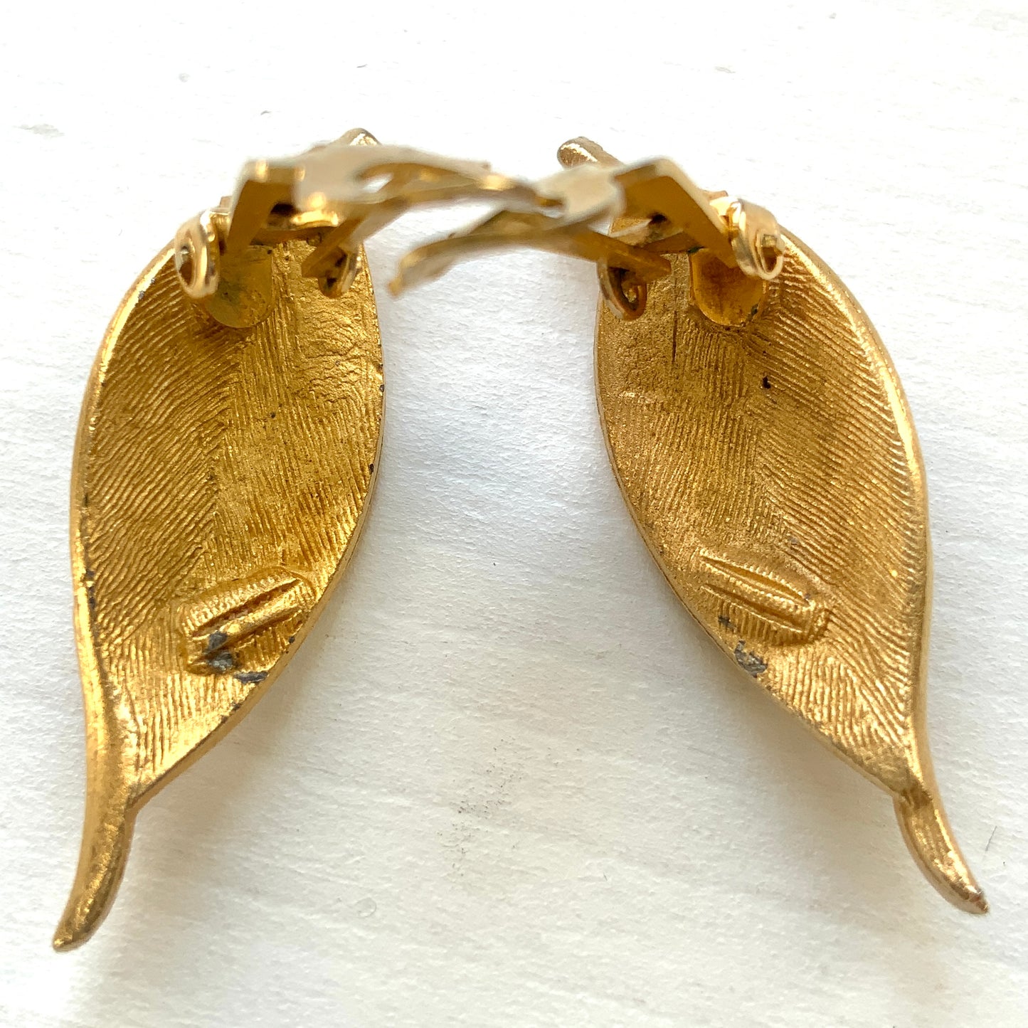 VINTAGE Gold Tone Leaf & Rhinestone Flowers Clip-On Earrings