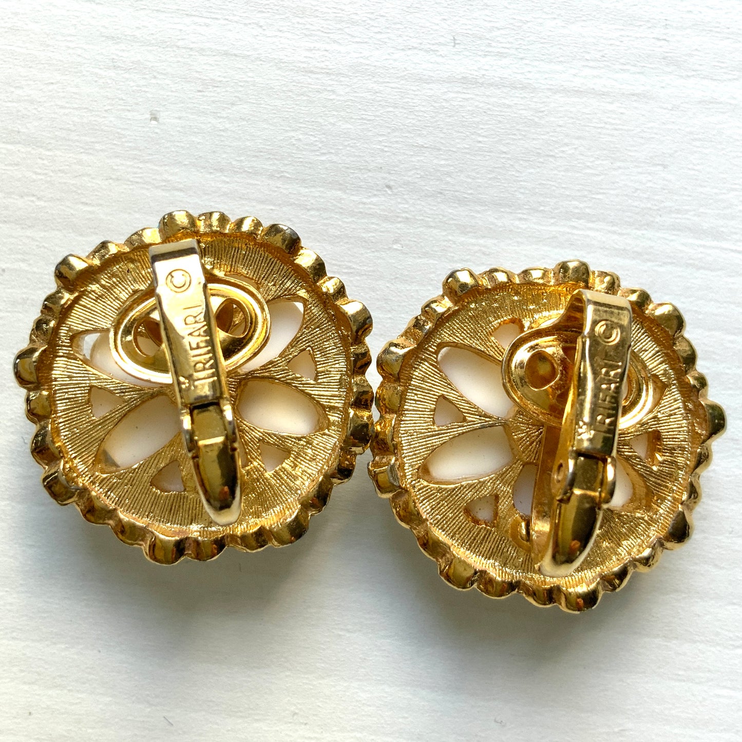 VINTAGE 1960s TRIFARI White Cabochon & Blue Flower Clip-On Earrings