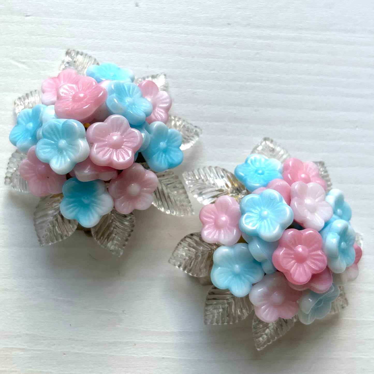 VINTAGE Pink & Light Blue Flower Beads Cluster Clip-On Earrings