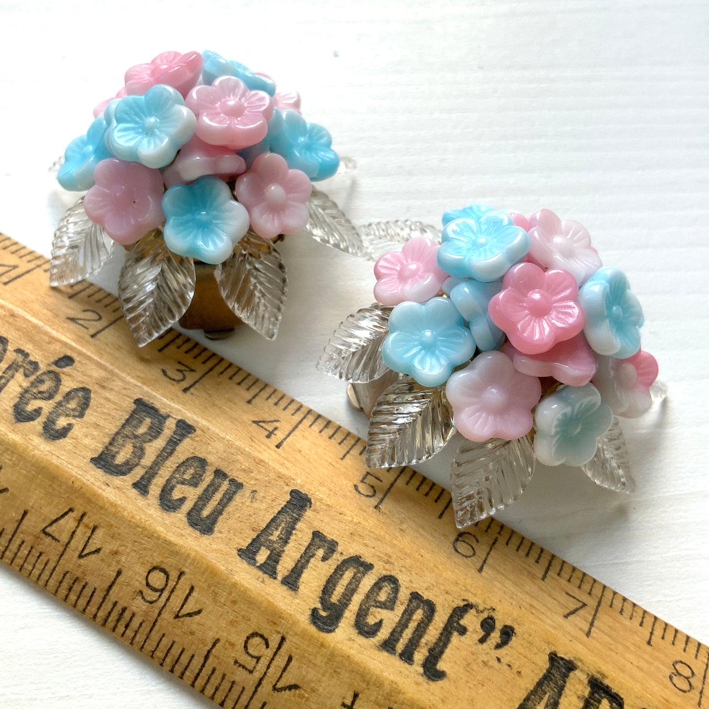 VINTAGE Pink & Light Blue Flower Beads Cluster Clip-On Earrings