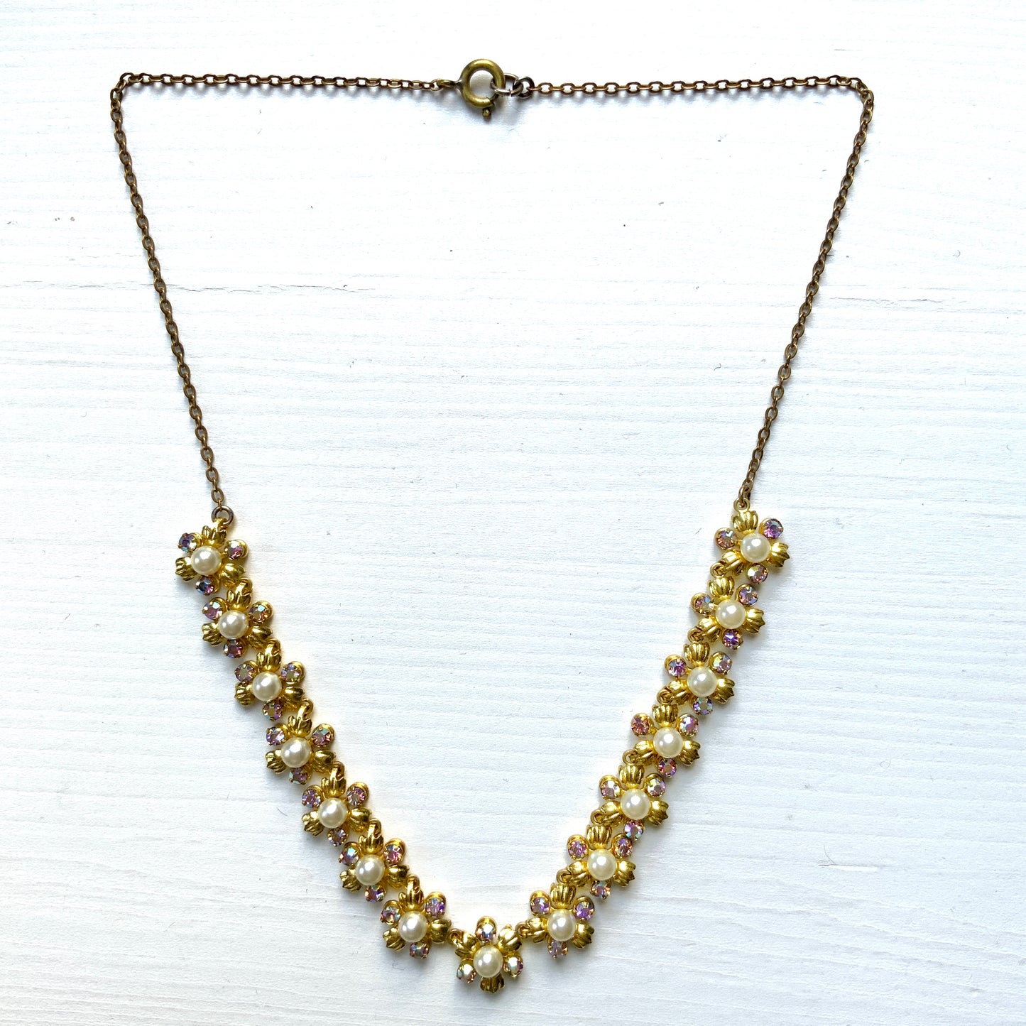 VINTAGE 1950s Faux Pearl & Aurora Borealis Flower Necklace