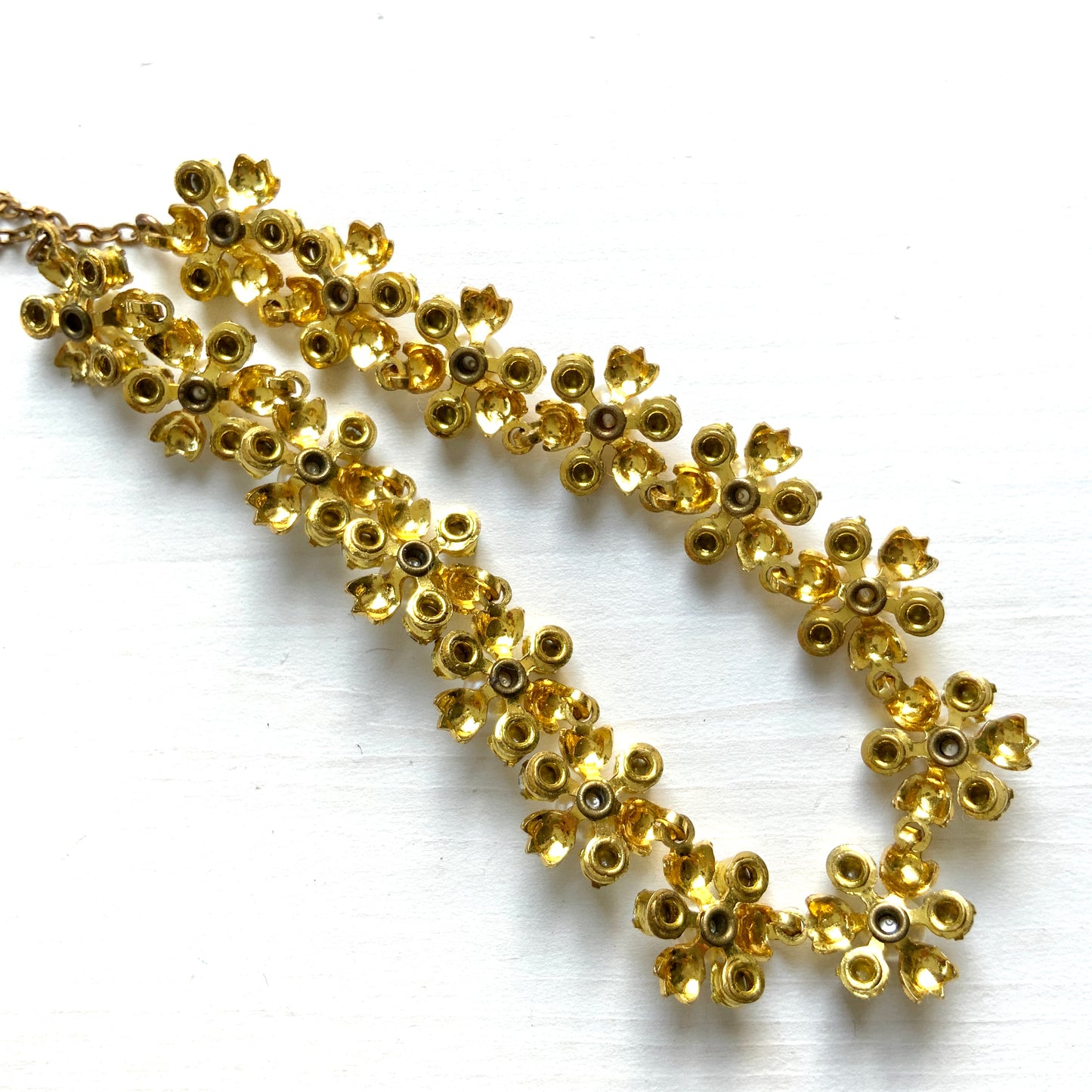 VINTAGE 1950s Faux Pearl & Aurora Borealis Flower Necklace