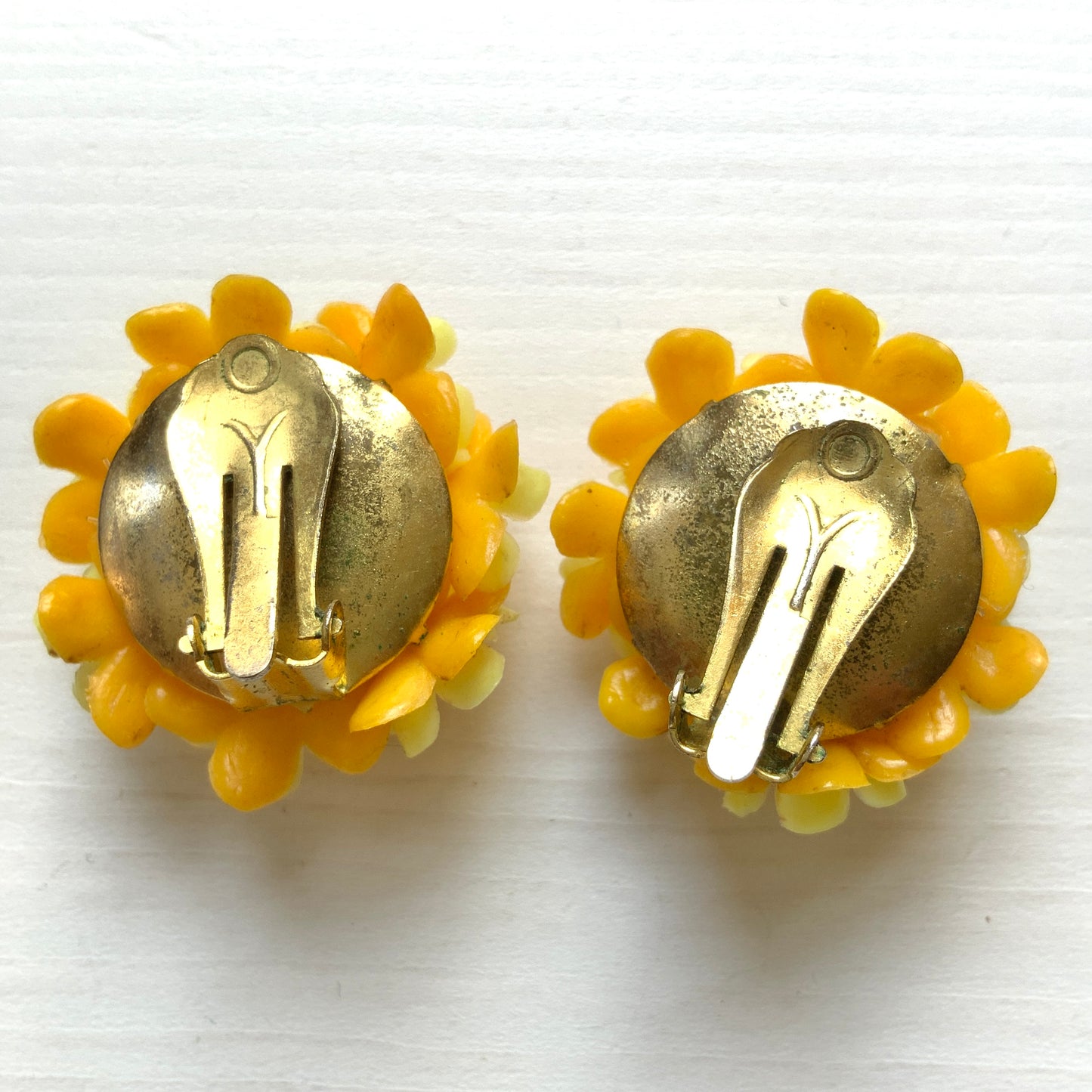 VINTAGE 1950s-60s Yellow Soft Plastic Flower Cluster Clip-On Earrings