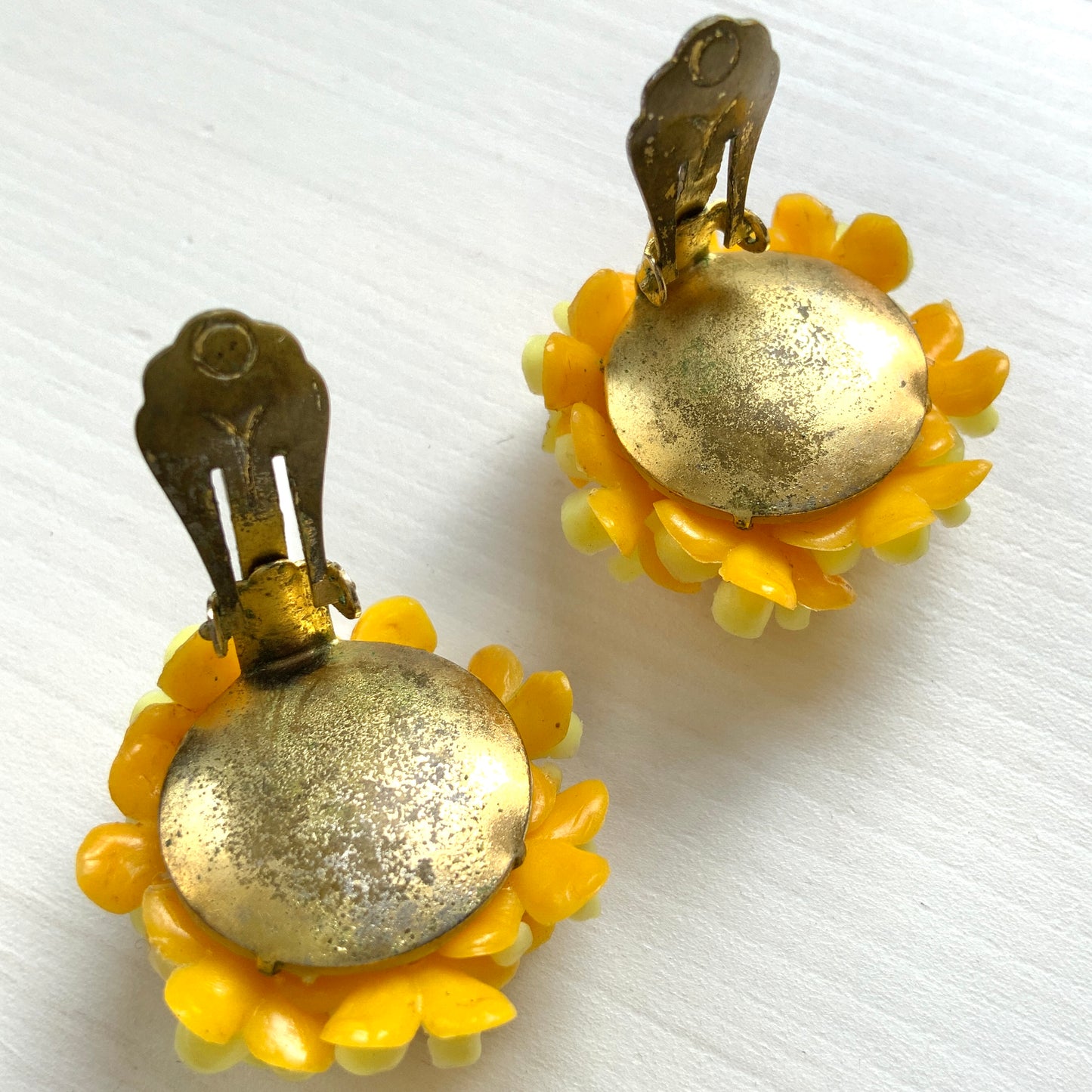 VINTAGE 1950s-60s Yellow Soft Plastic Flower Cluster Clip-On Earrings
