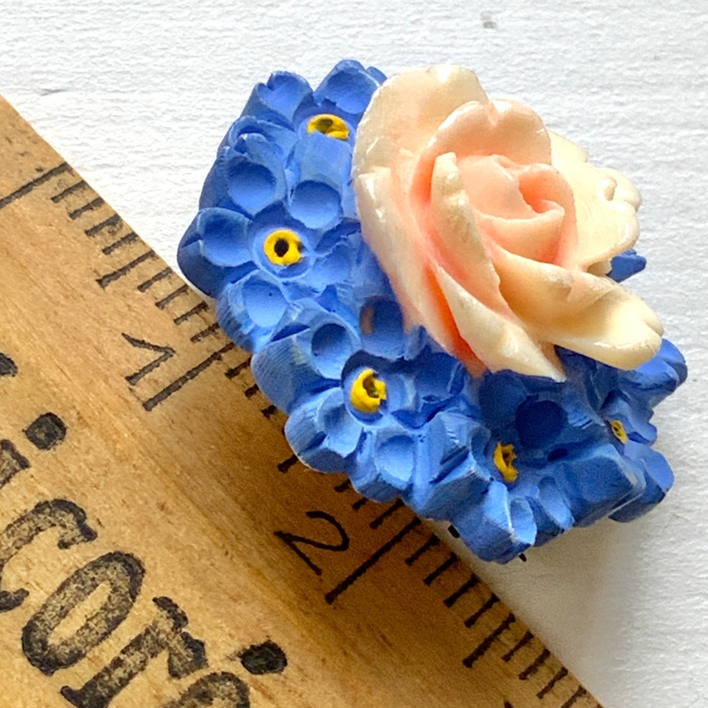 VINTAGE 1930s Rose & Forget Me Not Flower Celluloid Mini Brooch