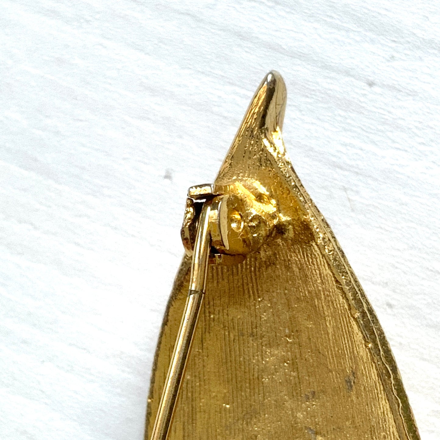 VINTAGE Gold Tone Leaf & Rhinestone Flowers Brooch