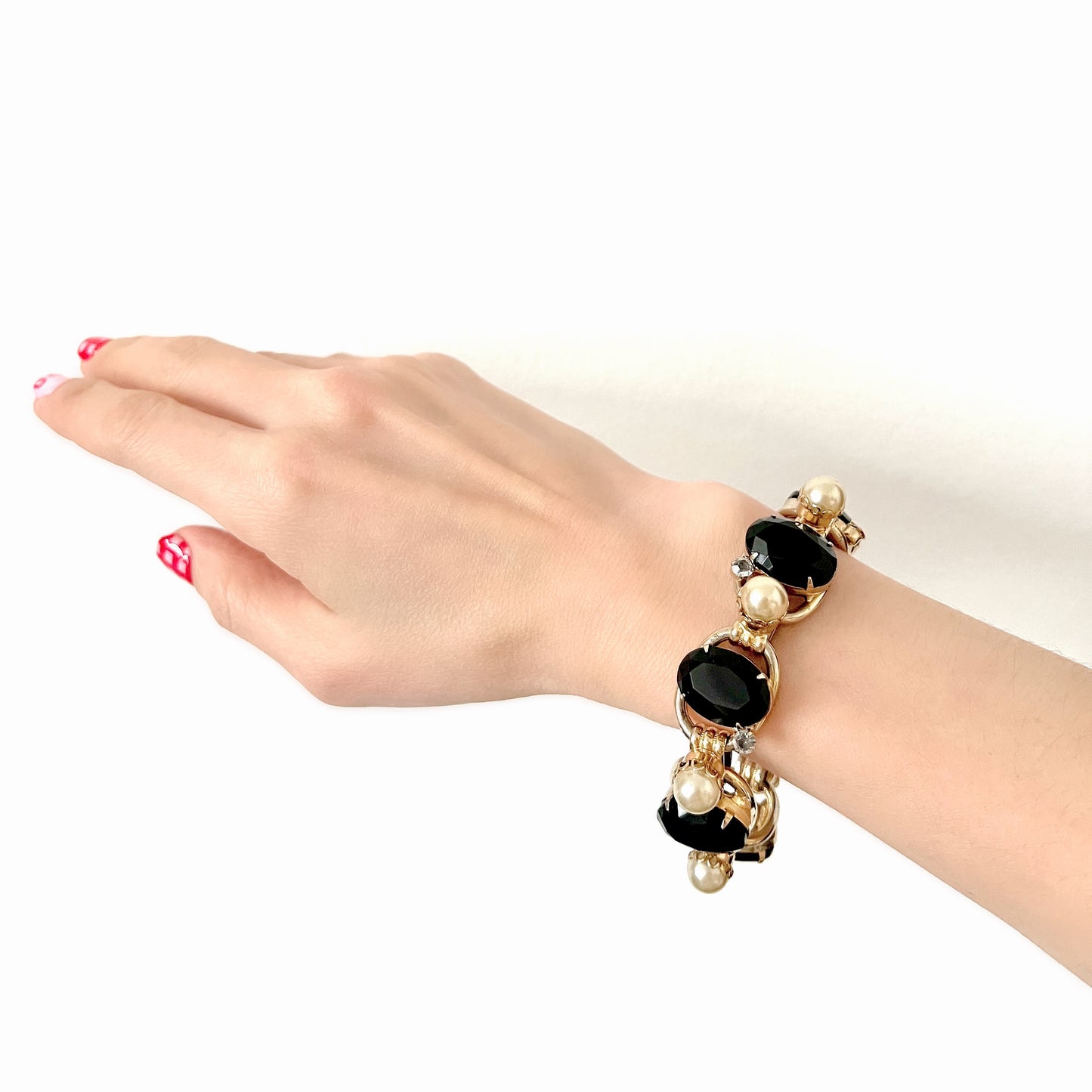 VINTAGE 1940s-50s Black Oval Glass & Glass Pearl Bracelet