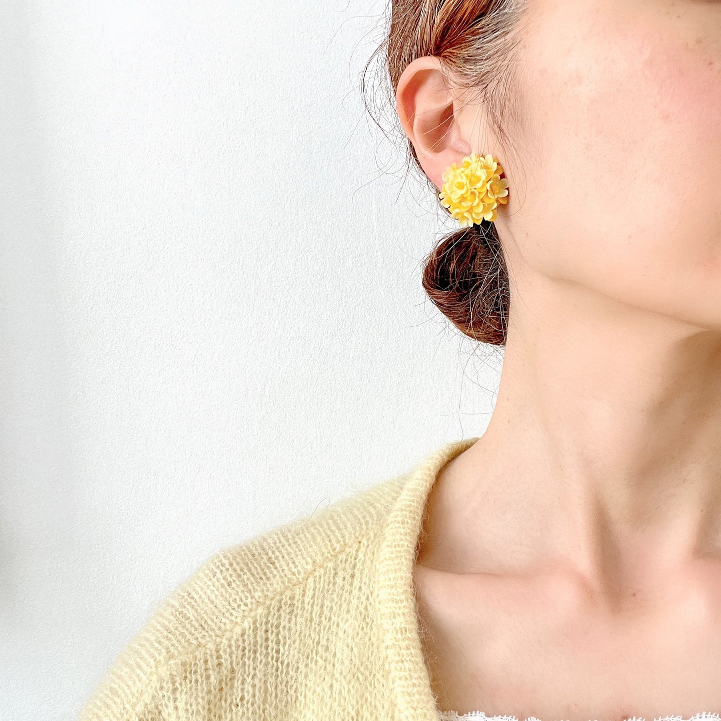 VINTAGE 1950s-60s Yellow Soft Plastic Flower Cluster Clip-On Earrings
