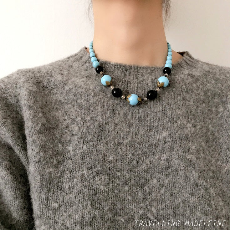 ヴィンテージ 1930 年代 ターコイズブルー & ブラック ガラス ネックレス