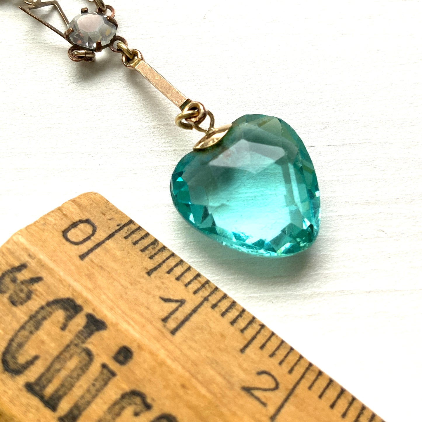 VINTAGE 1920s ART DECO Aqua Blue Glass Heart Necklace, ヴィンテージ 1920年代 アールデコ アクアブルーガラスハートネックレス