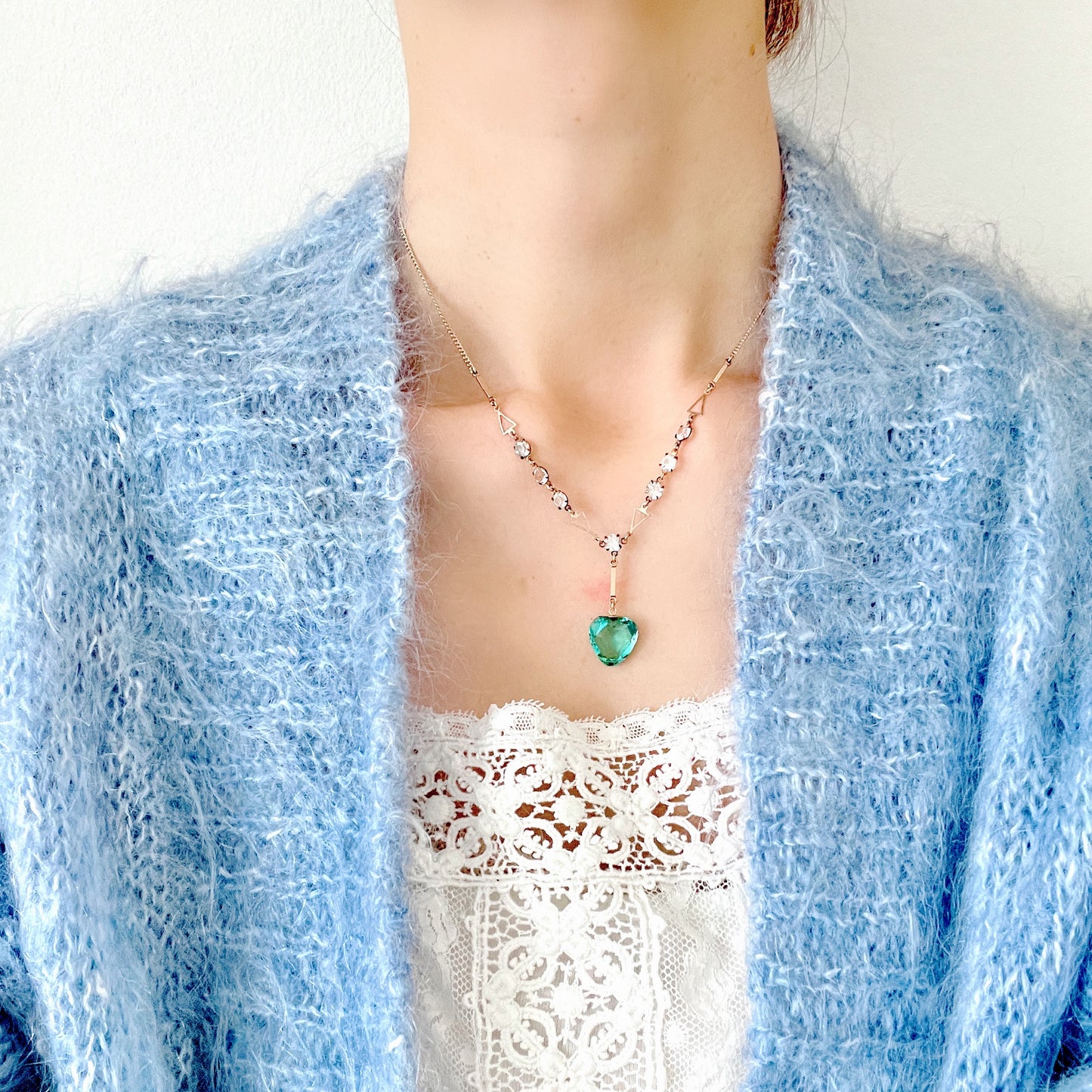 VINTAGE 1920s ART DECO Aqua Blue Glass Heart Necklace, ヴィンテージ 1920年代 アールデコ アクアブルーガラスハートネックレス