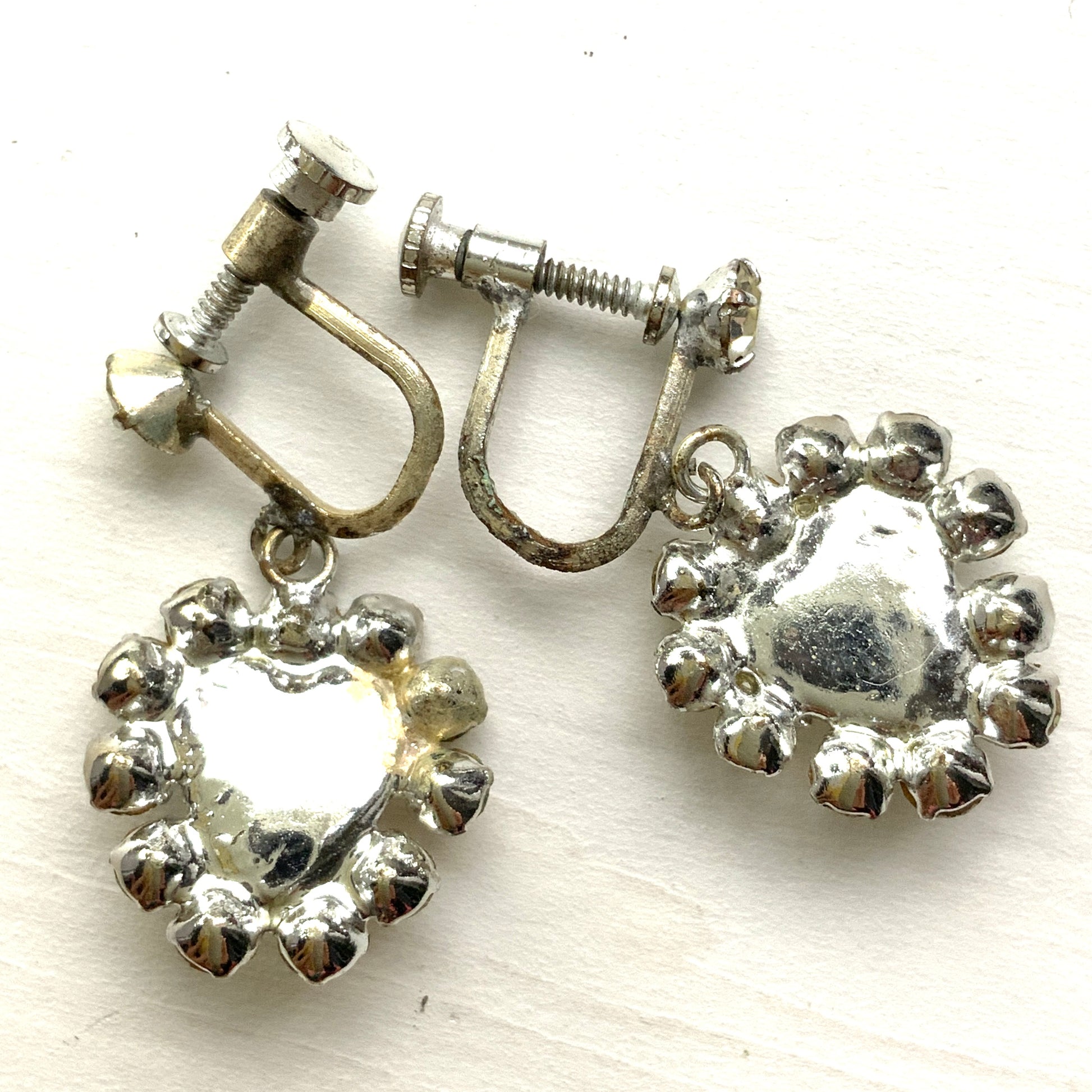 VINTAGE 1950s Opaline Glass Heart Drop Screw Back Earrings ヴィンテージ 1950年代 オパリングラス ハートイヤリング