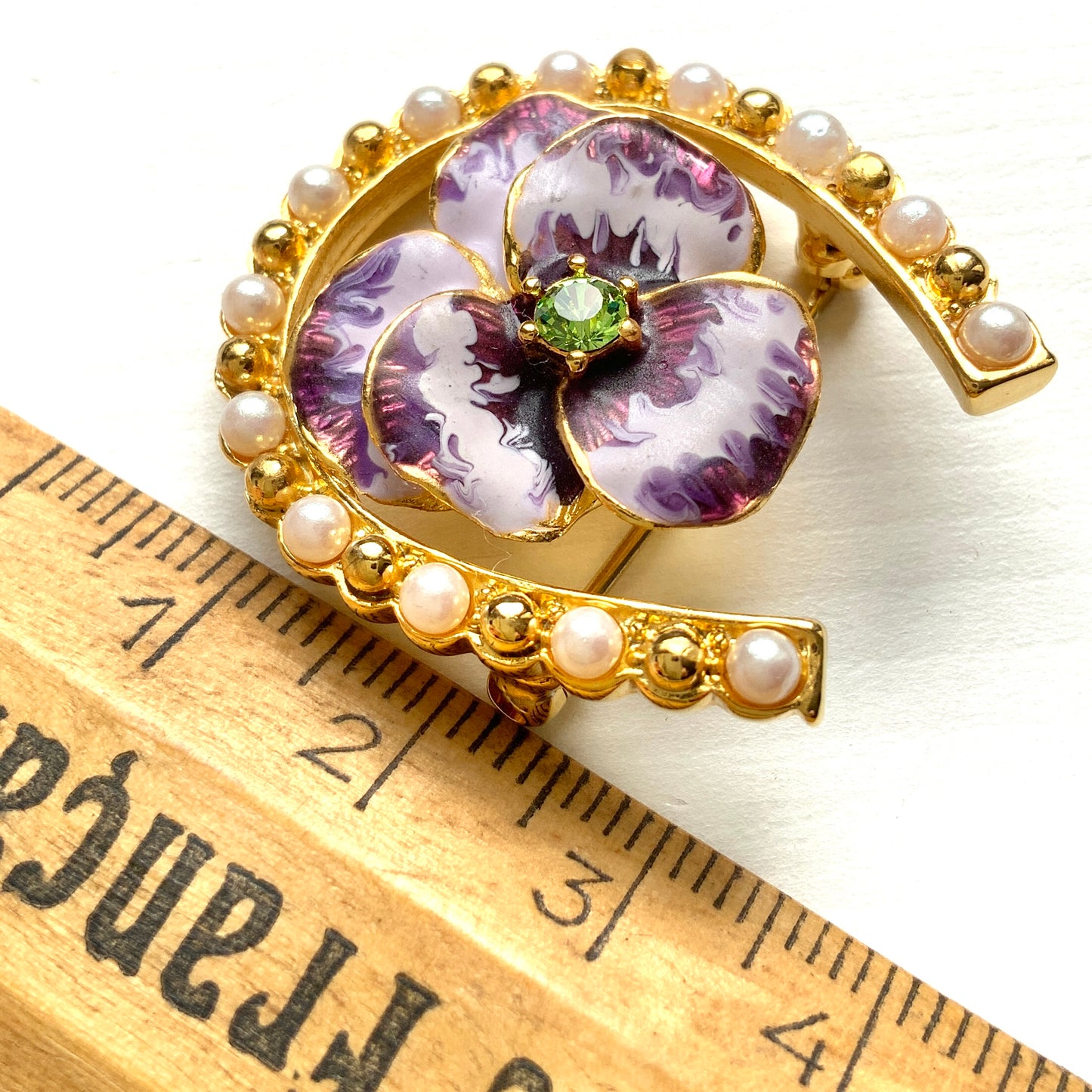 VINTAGE JOAN RIVERS Pansy & Horse Shoe Brooch