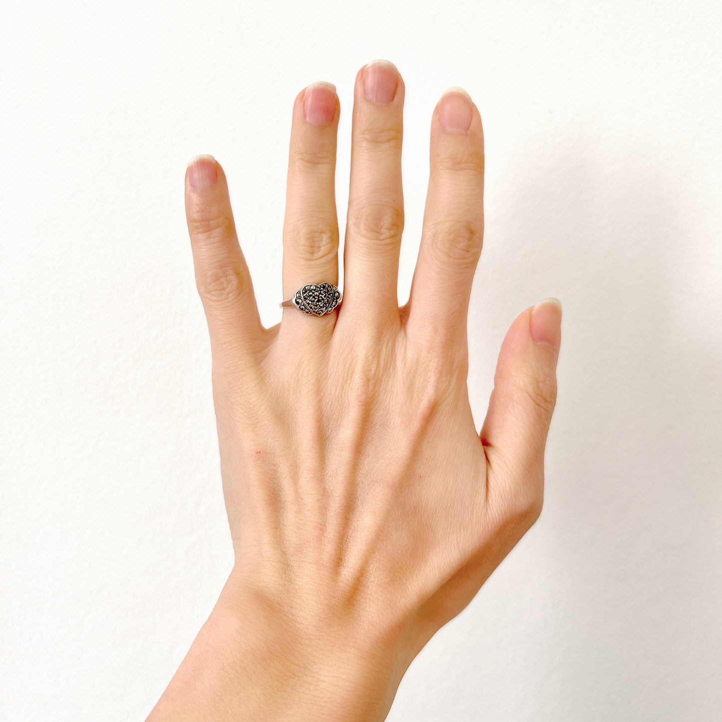 VINTAGE Silver Marcasite Wing-Accented Heart Ring ヴィンテージ シルバー マーカサイト 羽つきハート リング
