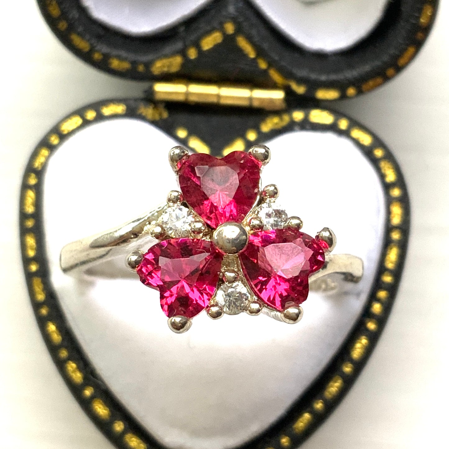 VINTAGE Silver Three Pink Heart-Shaped Stones Clover Design Ring ヴィンテージ シルバーリング ハート型ピンクストーン クローバー