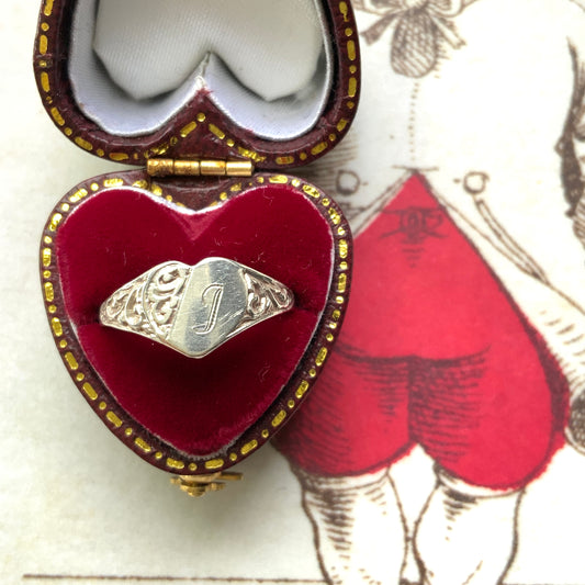 VINTAGE Silver Signet Heart Ring with "I" Initial ヴィンテージ シルバー ハート シグネットリング