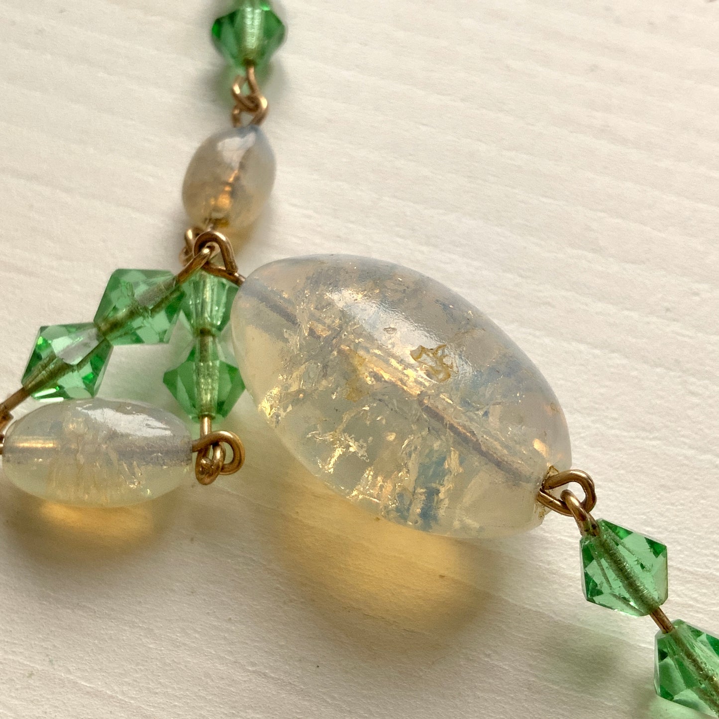 ヴィンテージ アールデコ オパルセントクラックルガラス & グリーンガラス ネックレス