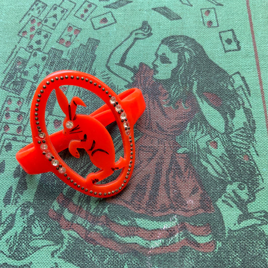 Adorable a bunny scarf ring.  かわいらしいうさぎのスカーフリング。