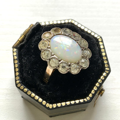 A Victorian opal and paste glass silver ring.  ヴィクトリア時代のオパールとペーストグラスのシルバーリング。