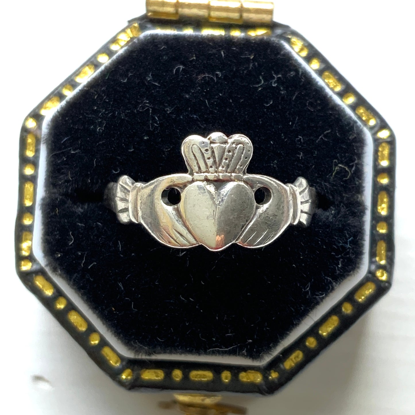 VINTAGE 1980's Claddagh Silver Pinky Ring