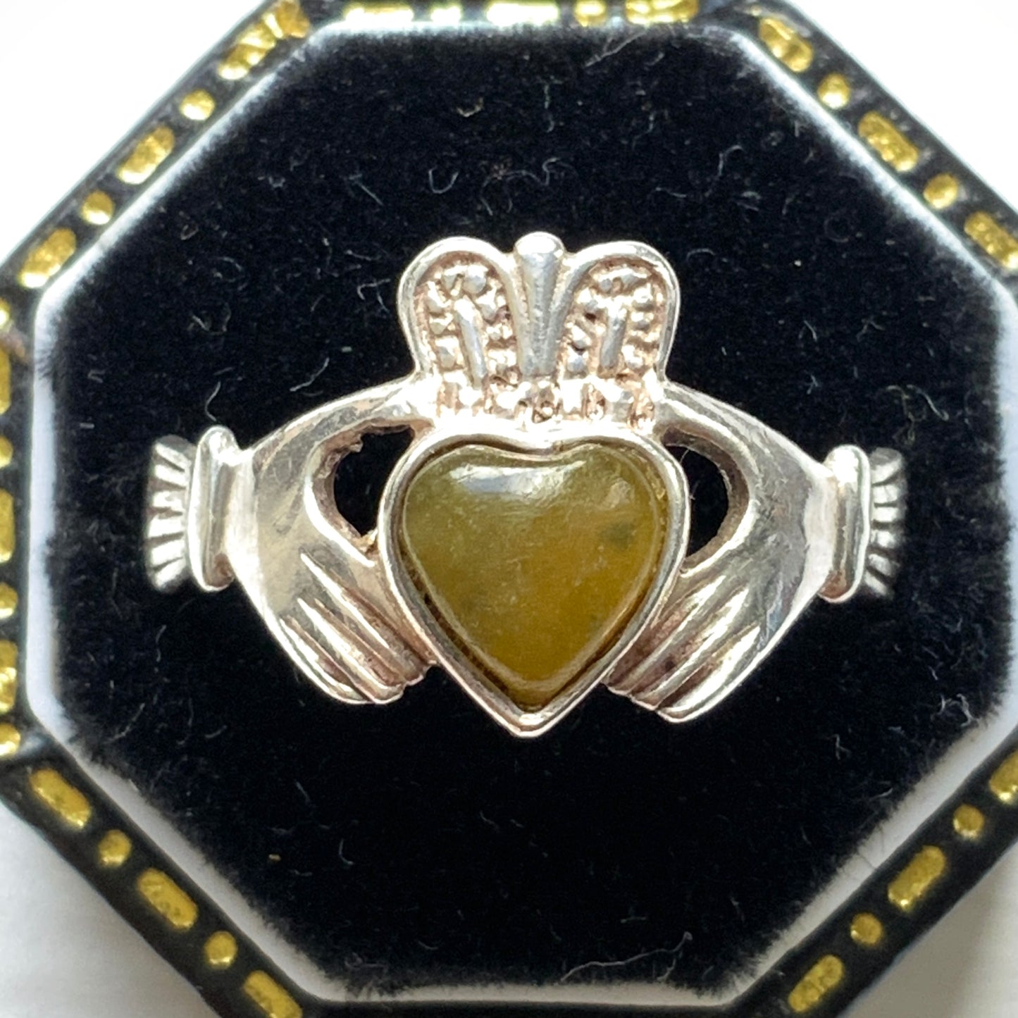 VINTAGE Connemara Marble Claddagh Silver Ring