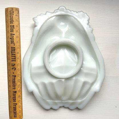 VINTAGE 1950-60's WESTMORELAND Milk Glass Grape & Hands Trinket Dish