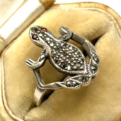 MODERN Marcasite Frog Silver Ring