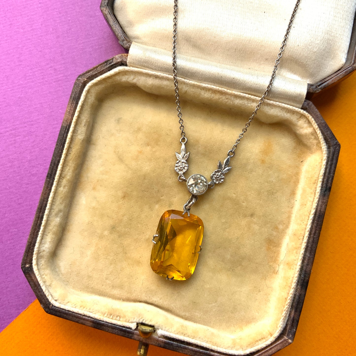 VINTAGE ART DECO Yellow Rectangular Glass Pendant Necklace