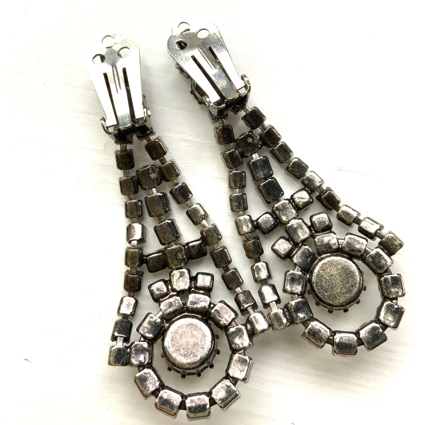 VINTAGE 1950's Big Rhinestone Chandelier Clip Earrings