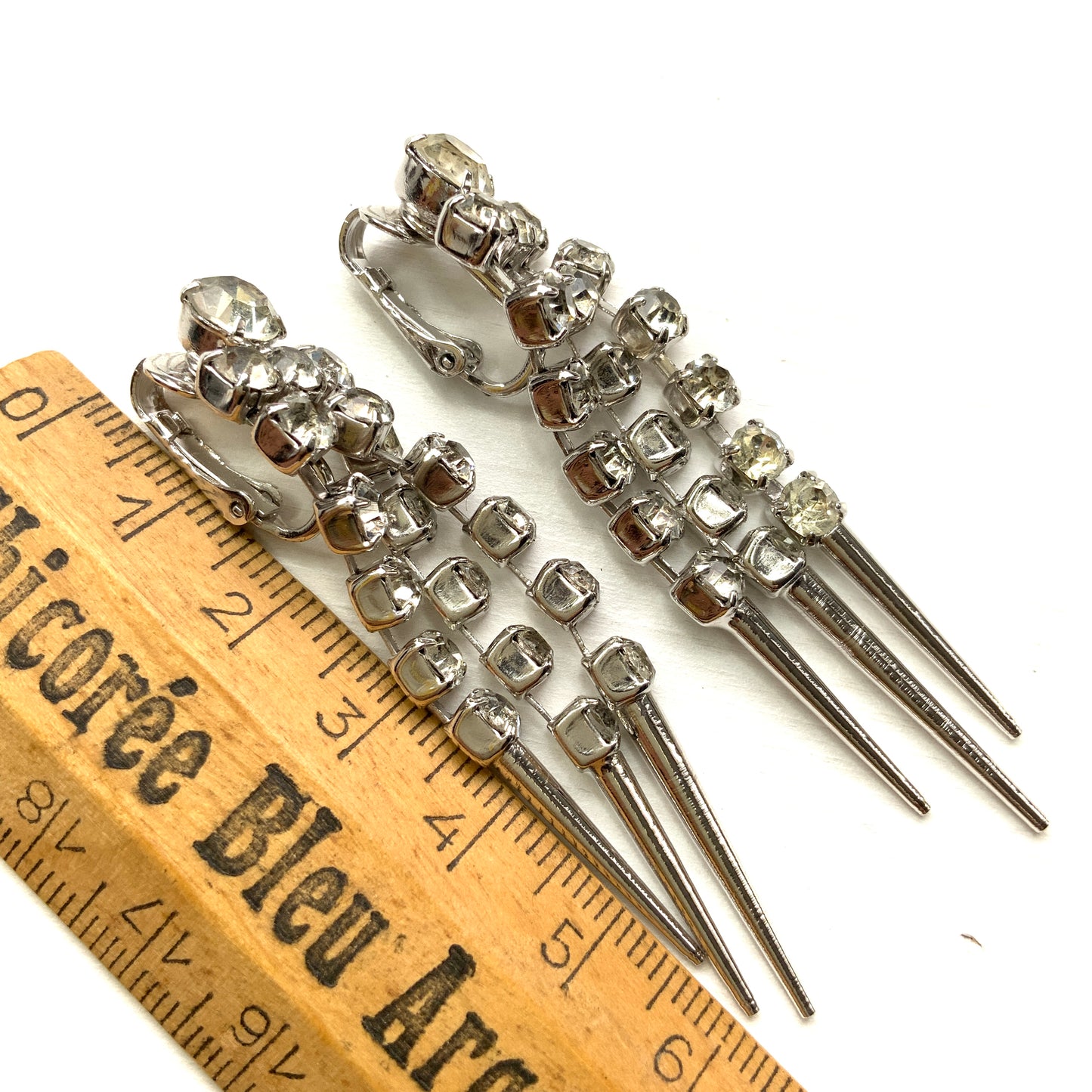 VINTAGE 1970's SARAH COVENTRY Rhinestone & Silver Tone Spike Clip Earrings