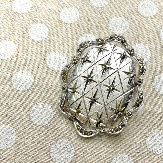 VINTAGE 1950's SPHINX Silver Tone Oval Starburst & Marcasite Brooch