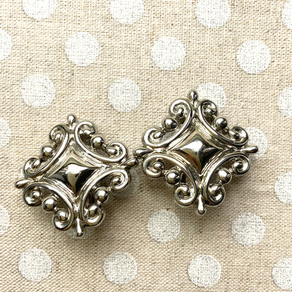 VINTAGE 1980's Silver Tone Decorative Starburst Clip Earrings