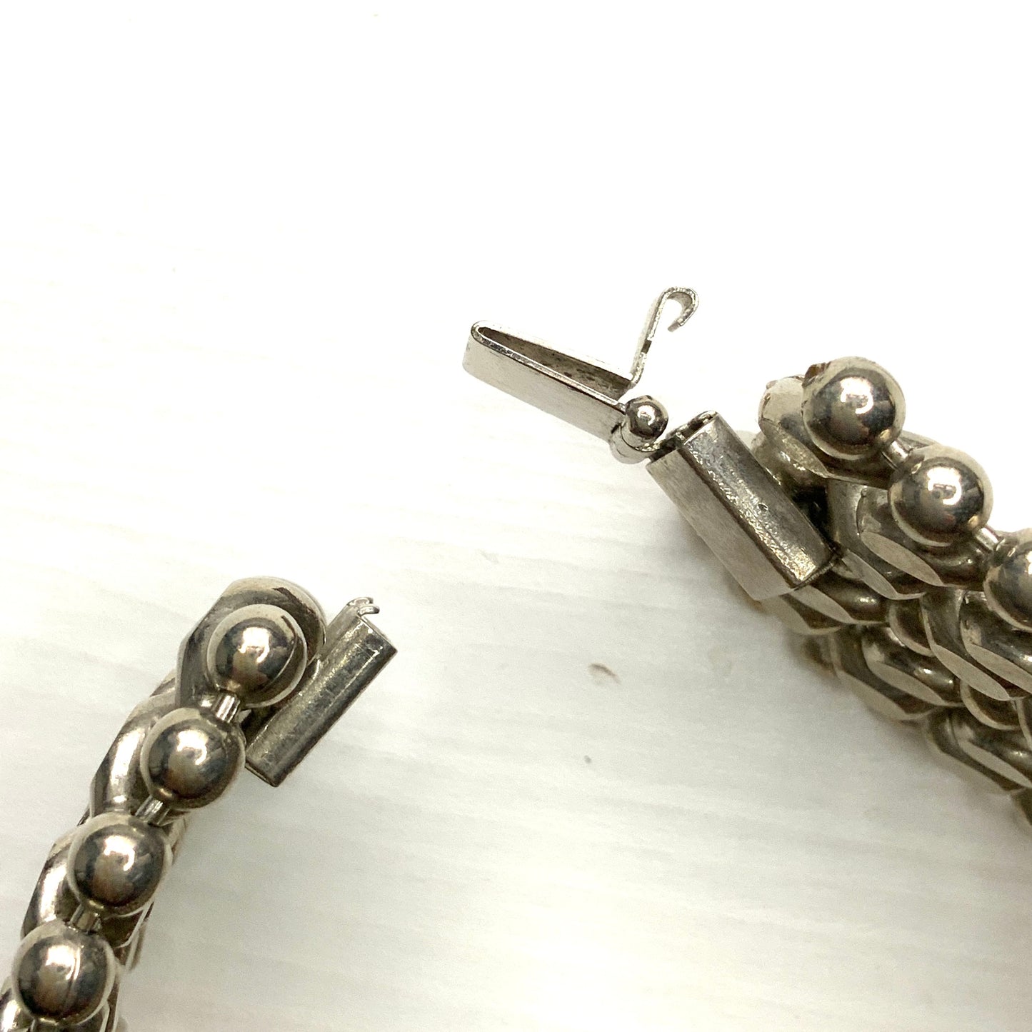 VINTAGE Silver Tone Chunky Chain Braclet