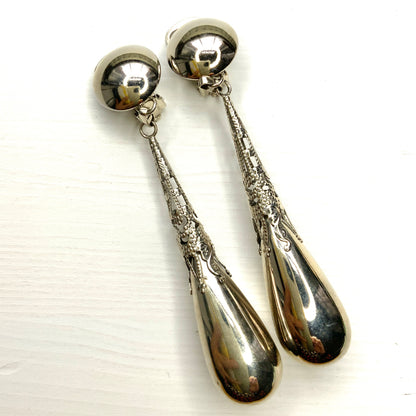 VINTAGE 1970−80's Silver Tone Big Raindrop Drop Clip Earrings