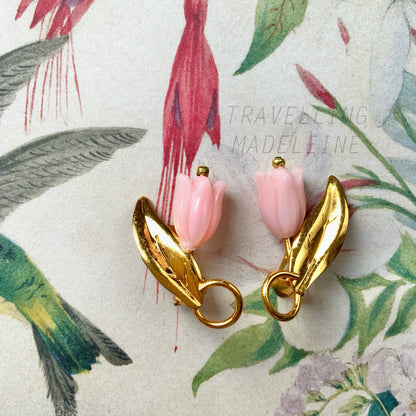 VINTAGE 1940's Pink Plastic Tulip & Gold Tone Leaf Clip Earrings