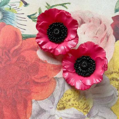 VINTAGE Pink Plastic Poppy Clip Earrings