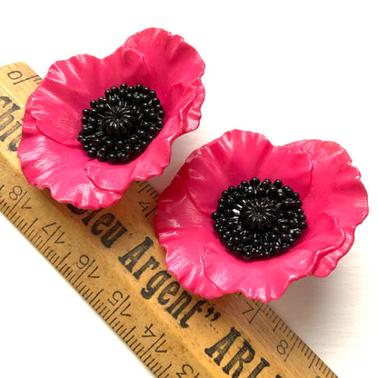 VINTAGE Pink Plastic Poppy Clip Earrings