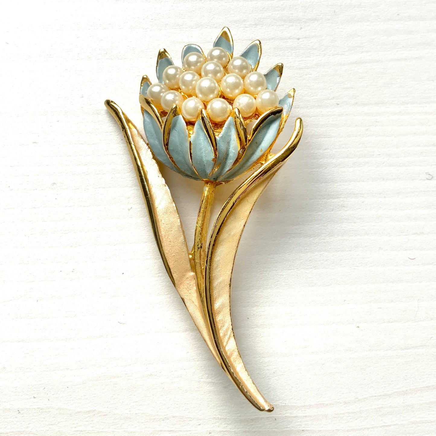 VINTAGE 1960's Faux Pearl & Baby Blue Enamel Flower Brooch