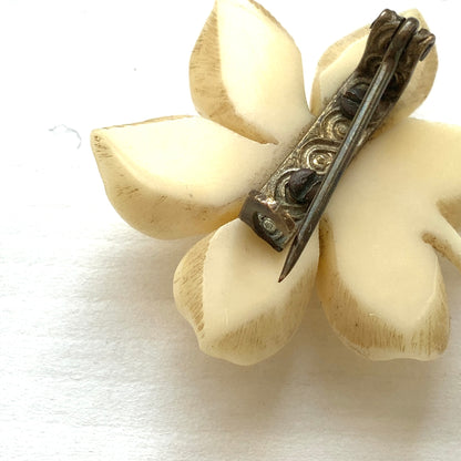 ANTIQUE Celluloid Carved Daffodil Brooch