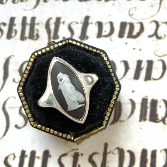 WEDGEWOOD VINTAGE 1960s Black Jasperware Marquise Cameo Silver Ring